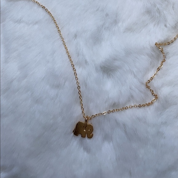 Elephant charm woman’s necklace - Picture 2 of 2
